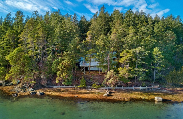 Near Roche Harbor on Westcott Bay! (wpnt)