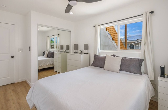 Near Waikiki and Diamond Head with Exquisite 2Beds/2Bath