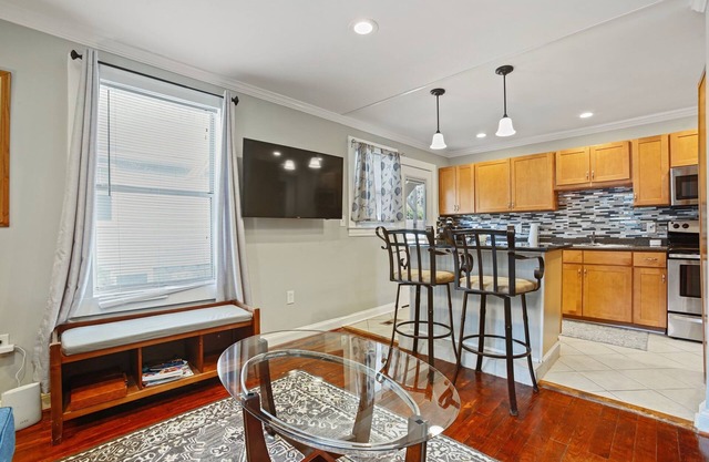 Neat & Clean 1 Bedroom Apartment in Quaint Eastport Neighborhood of Annapolis