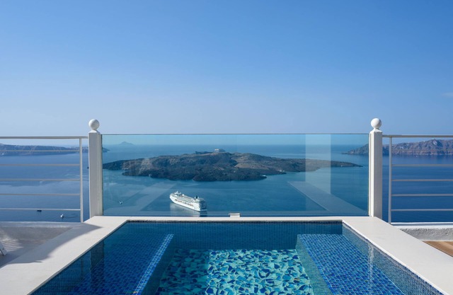 Nefeles Luxury Suites