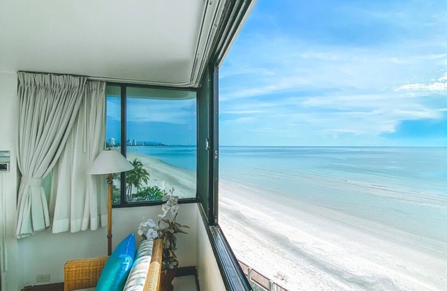 Nern Chalet Beachfront Hotel