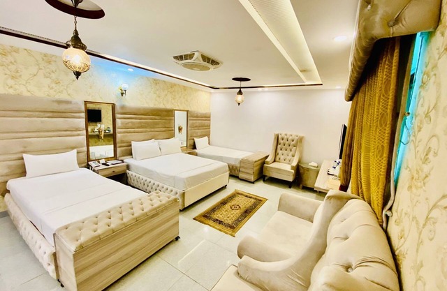 Neshaz Hotel