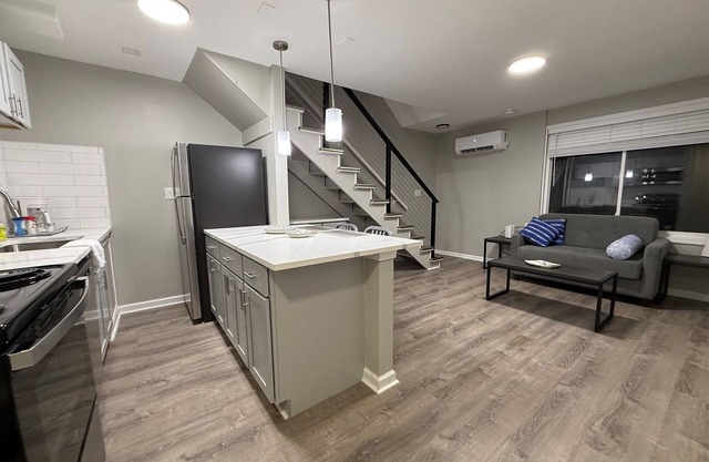 * NEW * 1BR Retreat | Heart of Campus w/Parking