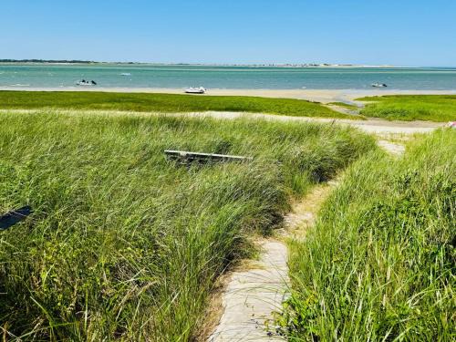 NeW 2025 - Locust Lodge - Private Beach
