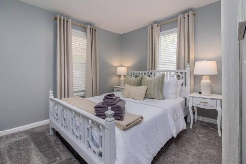 New! 3BR I 2BA Home in the Vibrant City of Hazel Park