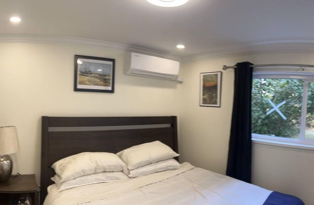 New 3rooms 4 beds House near Airport
