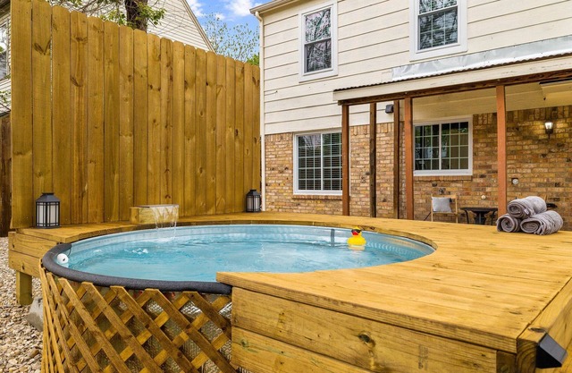 NEW! 4 Bed 2.5 Bath, House w/Cowboy Pool and Fire Pit in Central DFW!