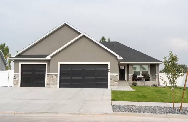 New 6 Bed/3Bath Spacious Home in Idaho Falls. Family Friendly, Sleeps 16+.