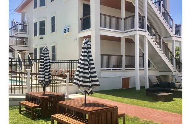 New Boutique Hotel/Condo 1.5 blocks from the beach & boardwalk #9