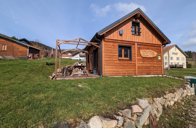 New chalet in Gérardmer with terrace and private parking