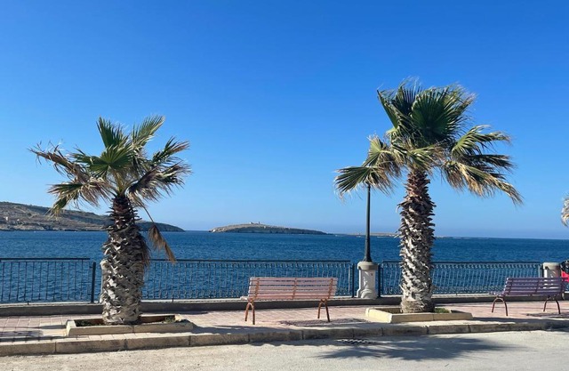 New & Comfortable 7SUN Apartments near sandy beach