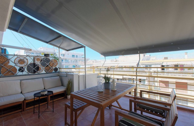New Cozy Apt with Balcony close to Metro