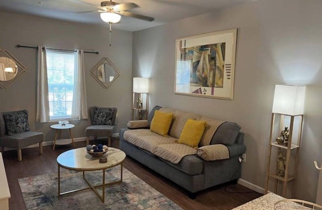 New Cozy Entire Apartment 2-bedroom 2.5 Bath