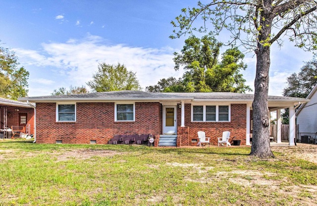 NEW! Cozy Pensacola Home w/ Yard: 3 Mi to Downtown