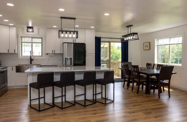New! Dells Woodland Retreat: Perfect for Family!