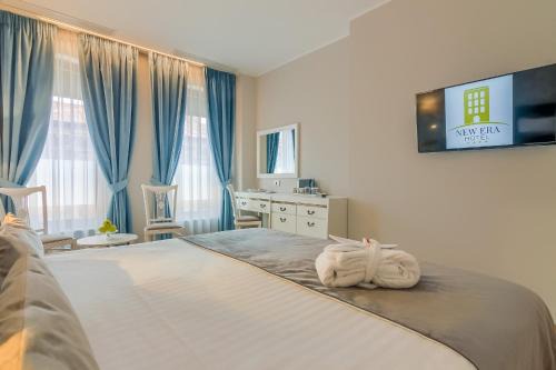 New Era Hotel Old Town Bucharest- parking with fee nearby - NOT at the hotel !