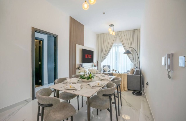 New Family-Friendly 2BR with Gym, Pool & Sauna