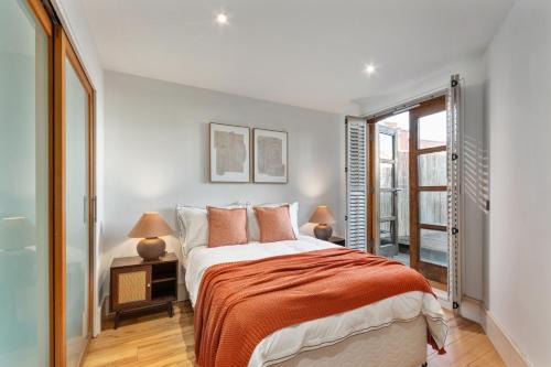 NEW! Fulham 1-bed Apartment with Patio