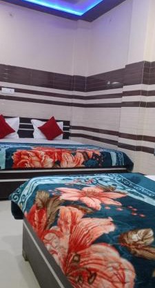 New Gayatri place Near by prem mandir