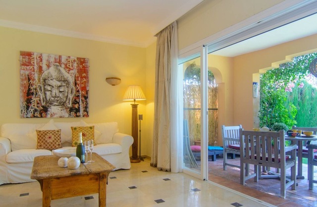 New Golden Mile beach townhouse with garden and BBQ