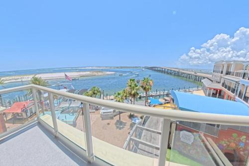 New Harbor Suites