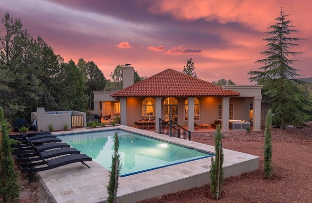 NEW Heated Pool & Outdoor Fun: HotTub,Games & More