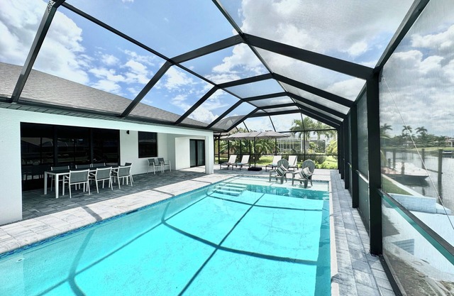 New home, family-sized pool villa with whirlpool.
