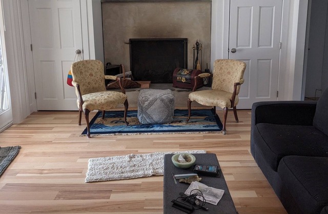 New Hope Studio with Fireplace