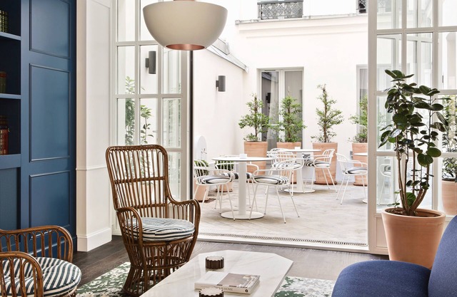 New Hotel Lafayette