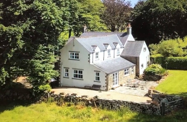 NEW HOUSE, pet friendly, with open fire in Brampton, Cumbria