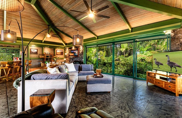 NEW! Lava Rock Retreat - Impeccable Comfort in Hilo!
