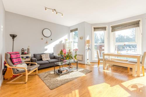 New listing! 2BR flat with patio in Clapham Common