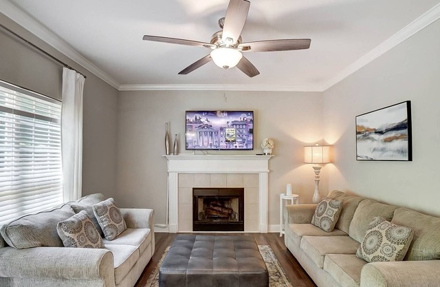 New Listing! Coulwood Carriage House - 10 mins. from US Whitewater Ctr. - Good for families - BBQ
