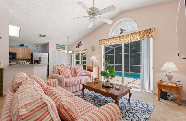 New Listing! Lindfields Resort, 3mi to Disney & 14mi to Universal - IT10882