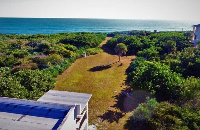 NEW LISTING!! Oceanfront Oasis, 250 ft Private Beach, Privacy