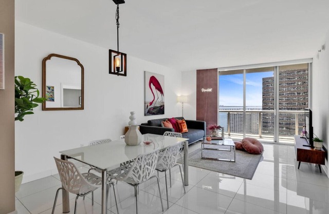 New Listing Promo! W Hotel 2BR View & Pool & Spa