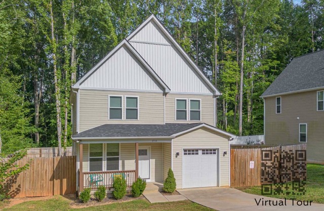 New Listing! Sleeps 11~Hot Tub~Fenced In Backyard