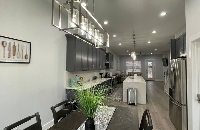 New Luxury 4BR/5BA Downtown Indianapolis