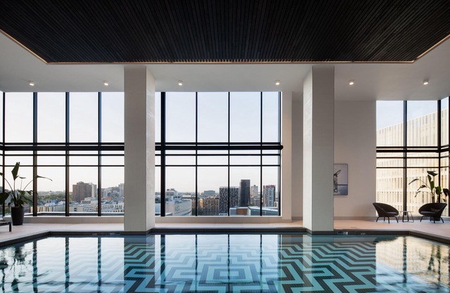 New Luxury Unit in Heart of MTL 805 | Metro access