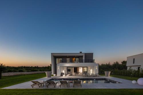 New! Luxury Villa Epic 8 - 50 m2 pool, in Istria