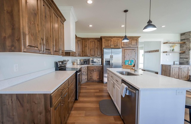 New Mountain Retreat With Private Hottub