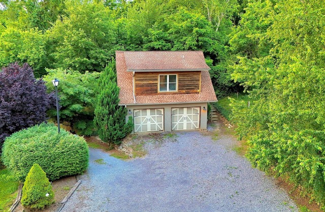 *New Pet-Friendly Getaway | Views & Fire Pit