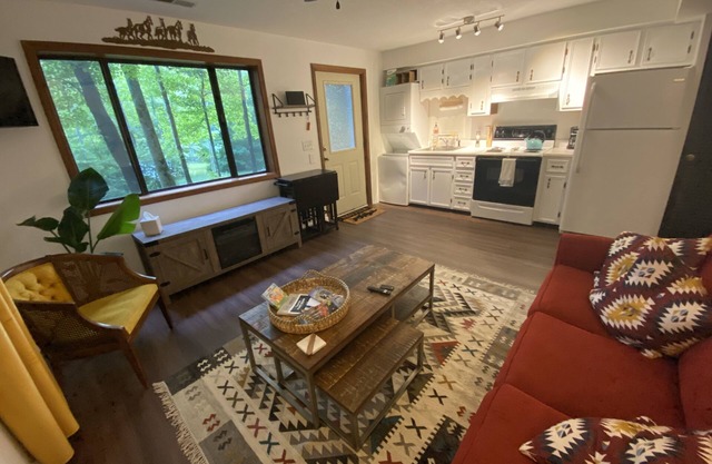 NEW Private suite in Highlands