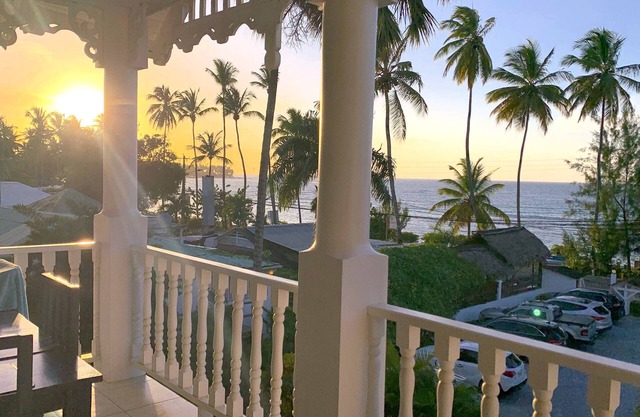 ❤︎ NEW ! *PROMO* Beachfront sunsets w/Starlink WIFI *WFH*❤︎n