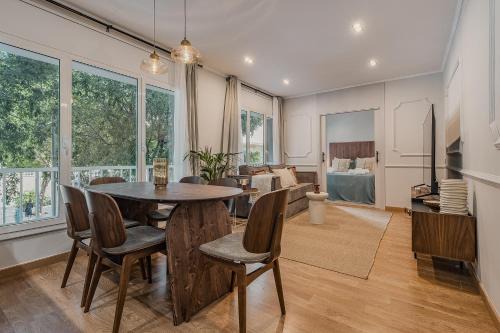 NEW Refurbished Modern Apartment