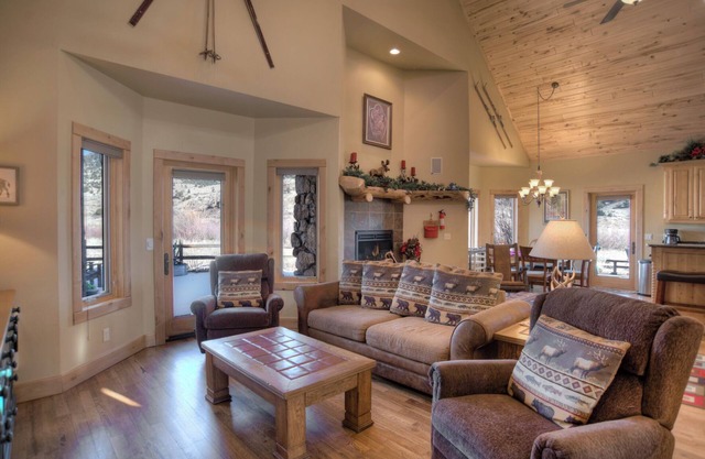 New! River Access Retreat | Golf Discount + 30 Min to Wolf Creek