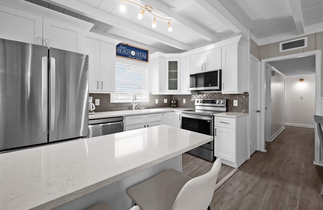 New! The W at Loma-3 miles from beaches