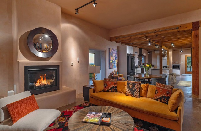 NEW TO VRBO! Casita Solaz - Luxury and World Class Views in Sunlit Hills!