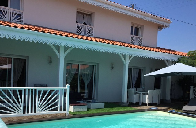NEW VILLA WITH POOL 150 m FROM THE OCEAN
