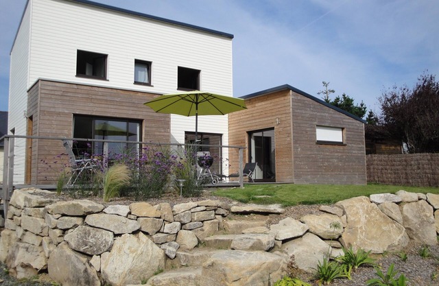 New wooden house seaside near Tregastel 6 pers quiet